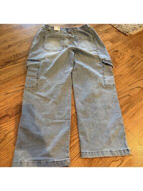 GOGO JEANS SKATER JEANS WOMENS 17/33 NEW